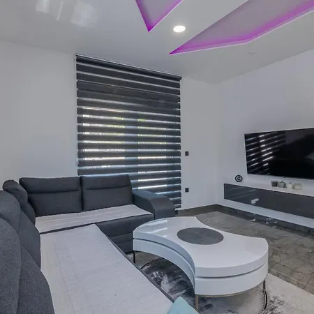 Ferienhaus Enie Garica