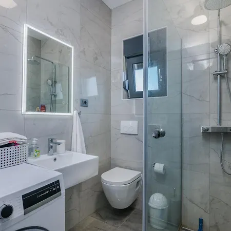 Case de vacanță Enie